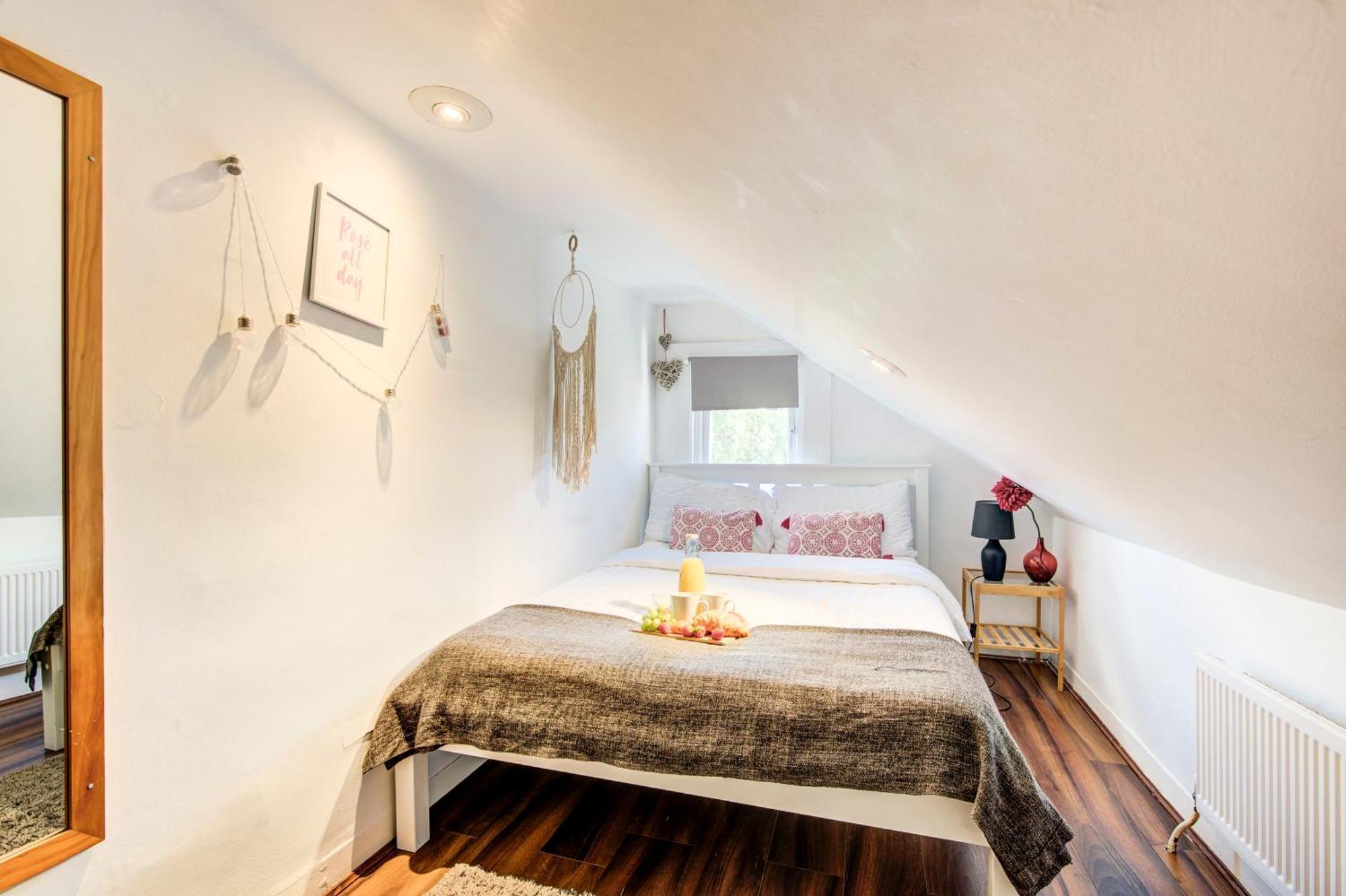 Islington Attic 3 Bedroom Flat Лондон Екстериор снимка
